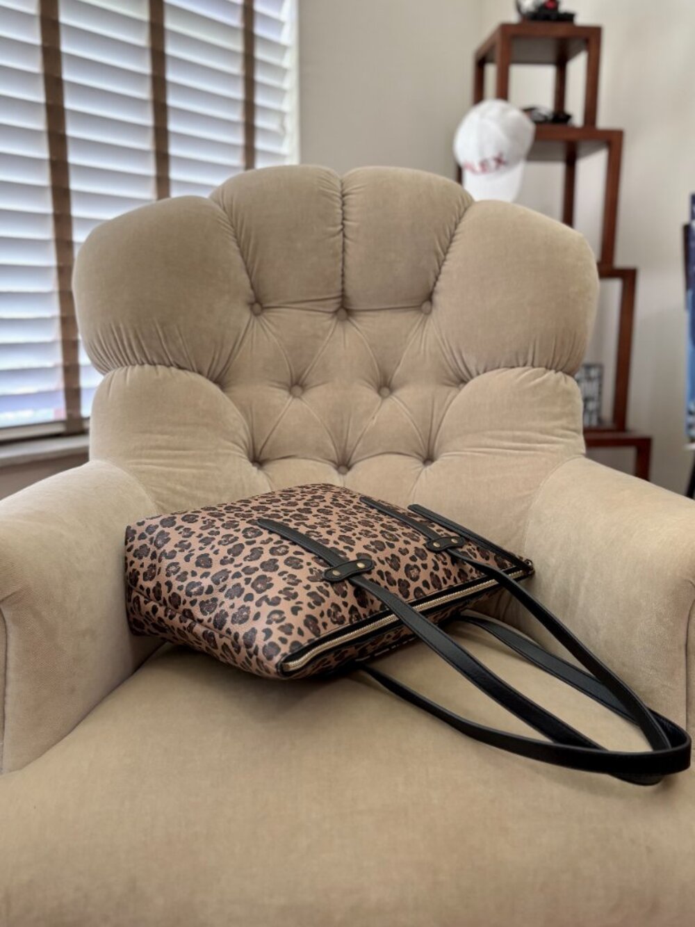 Auth. FOSSIL Iconic Leopard Print Vegan Leather Satchel Tote Bag - Picture 2 of 7